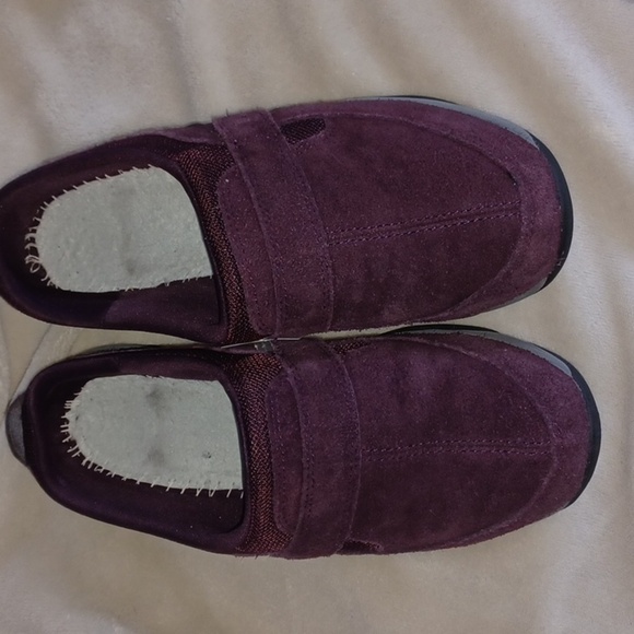 Easy Spirit Woman's Esezslide Comfort Sneaker - Picture 1 of 6